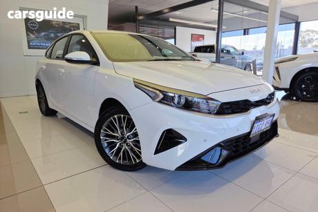 White 2024 Kia Cerato Hatchback Sport Safety Pack