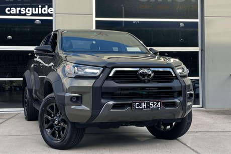 Bronze 2023 Toyota Hilux Double Cab Pick Up Rogue (4X4)