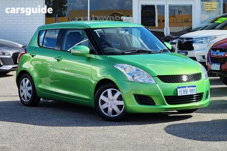 Green 2013 Suzuki Swift Hatchback Re.2