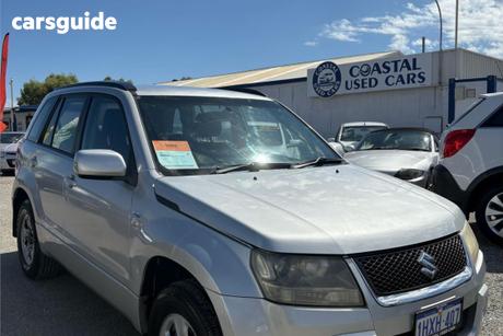 Silver 2008 Suzuki Grand Vitara Wagon (4X4)