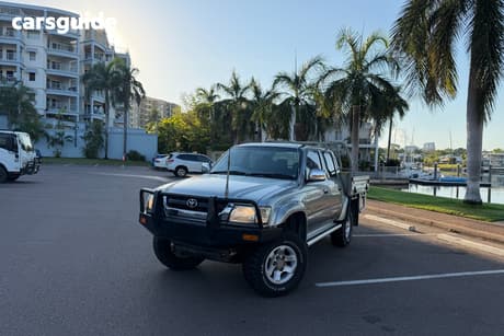 Silver 2003 Toyota Hilux Dual Cab Pick-up Sr5 (4X4)