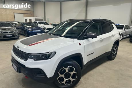 White 2022 Jeep Compass Wagon Trailhawk (4X4)