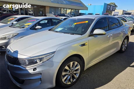 Silver 2016 Kia Optima Sedan Si