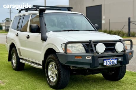 White 2005 Mitsubishi Pajero Wagon Glx Lwb (4X4)
