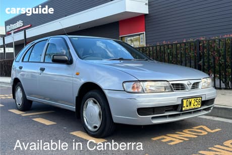 Silver 1997 Nissan Pulsar Hatchback Lx