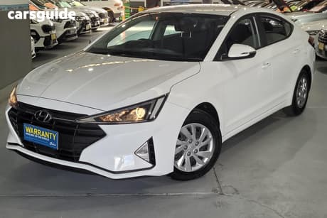 White 2019 Hyundai Elantra Sedan Go