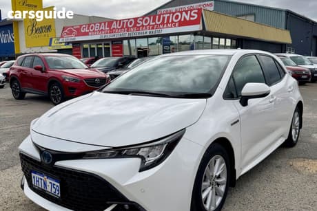 White 2022 Toyota Corolla Hatchback Sx