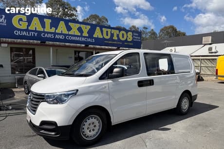 White 2019 Hyundai Iload Crew Van 6S Liftback