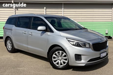 Silver 2017 Kia Carnival Wagon S