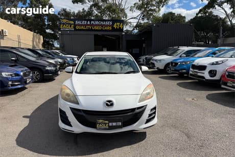 White 2009 Mazda 3 Sedan Maxx