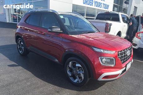 Red 2023 Hyundai Venue Wagon Elite (Black) Two-Tone Roof