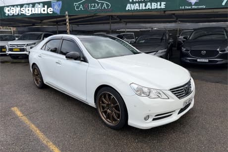 White 2010 Toyota Mark X Sedan 3.5 V6