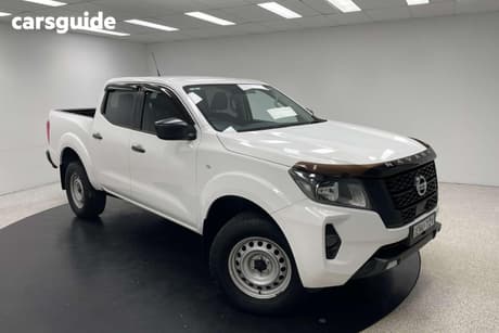 White 2021 Nissan Navara Dual Cab Pick-up Sl (4X4)