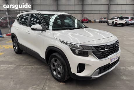 White 2025 Kia Seltos Wagon S (Fwd)