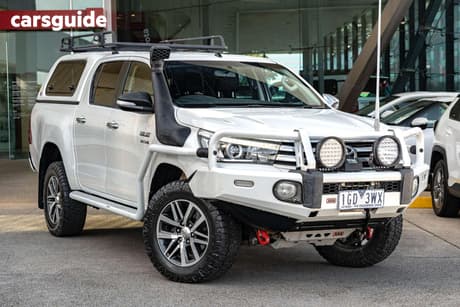 White 2015 Toyota Hilux Dual Cab Utility Sr5 (4X4)