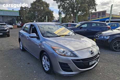 Silver 2009 Mazda 3 Hatchback Maxx