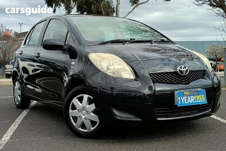 Black 2011 Toyota Yaris Hatchback Yr
