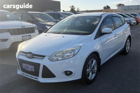White 2015 Ford Focus Hatchback Trend