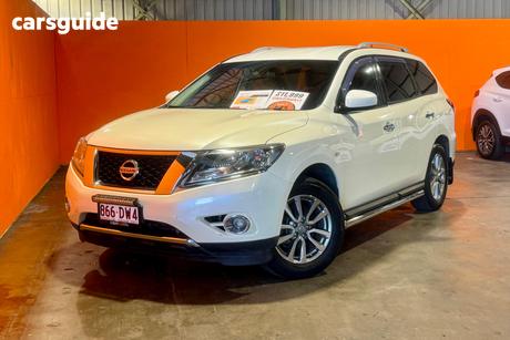 White 2016 Nissan Pathfinder Wagon St (4X2)