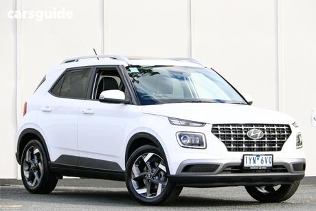 White 2023 Hyundai Venue Wagon Elite (Black) Sunroof