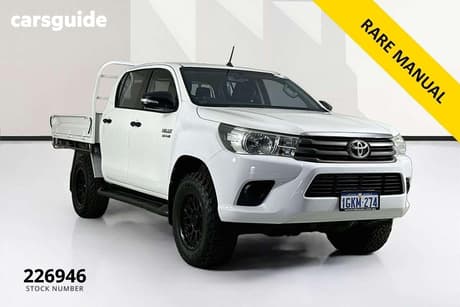 White 2017 Toyota Hilux Dual Cab Chassis Sr (4X4)