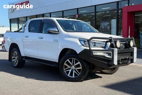 White 2019 Toyota Hilux Double Cab Pick Up Sr5 (4X4)