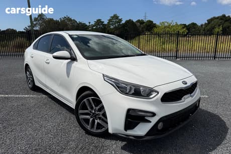 White 2018 Kia Cerato Sedan S