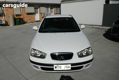 White 2002 Hyundai Elantra Sedan Gls