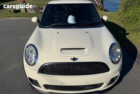 White 2008 Mini Cooper Hatchback S