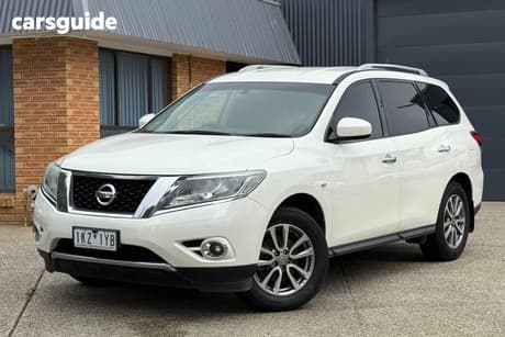 White 2016 Nissan Pathfinder Wagon St (4X2)