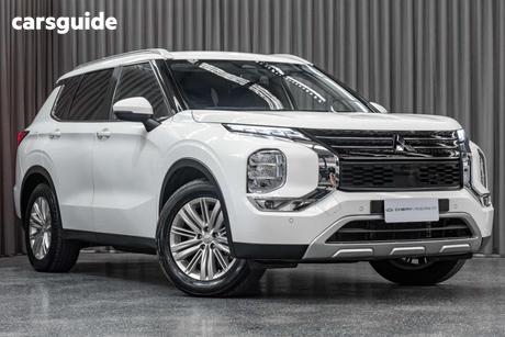 White 2024 Mitsubishi Outlander Wagon Ls 7 Seat (Awd)