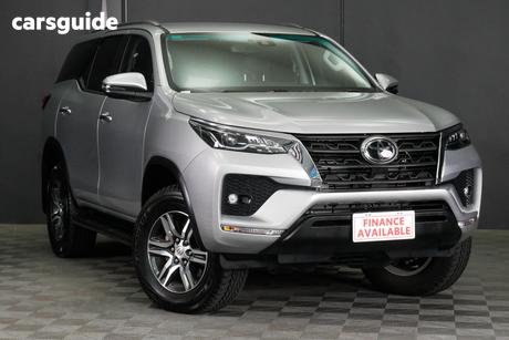 Silver 2025 Toyota Fortuner Wagon Gxl