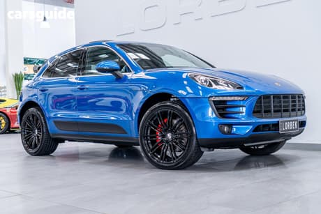 Blue 2015 Porsche Macan Wagon S