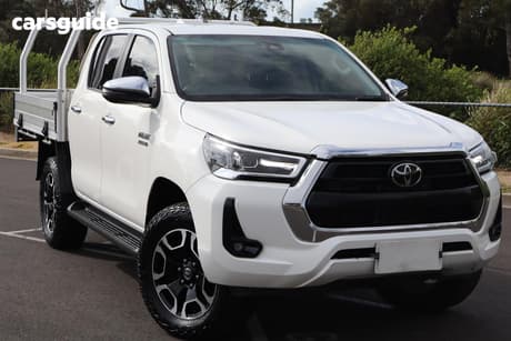 White 2022 Toyota Hilux Double Cab Chassis Sr5 (4X4)