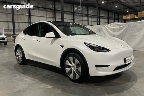 White 2023 Tesla Model Y Wagon Rear-Wheel Drive