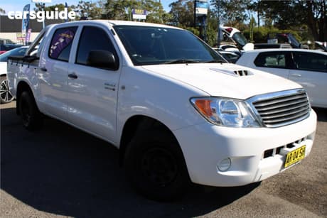 White 2007 Toyota Hilux Dual Cab Pick-up Sr