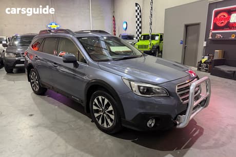 Grey 2017 Subaru Outback Wagon 2.5I Premium
