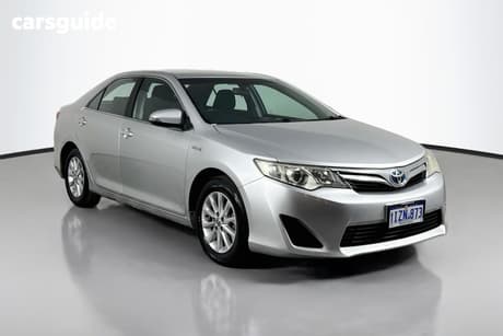 Silver 2014 Toyota Camry Sedan CAMRY HYBRID 2.5L SEDAN A/T LEVEL 1