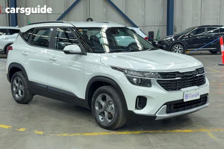 White 2025 Kia Seltos Wagon S (Fwd)