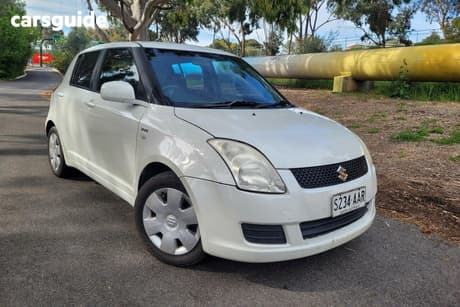 White 2008 Suzuki Swift Hatchback