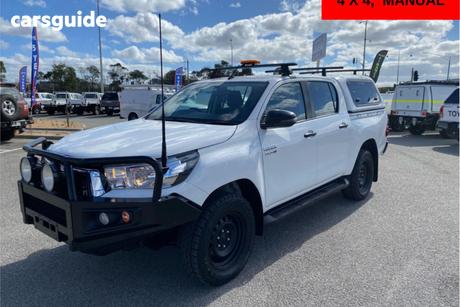 White 2019 Toyota Hilux Double Cab Pick Up Sr (4X4)