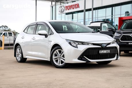 White 2020 Toyota Corolla Hatchback Ascent Sport Hybrid