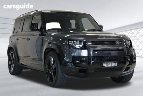 Grey 2025 Land Rover Defender Wagon 110 P425 X-Dynamic Hse