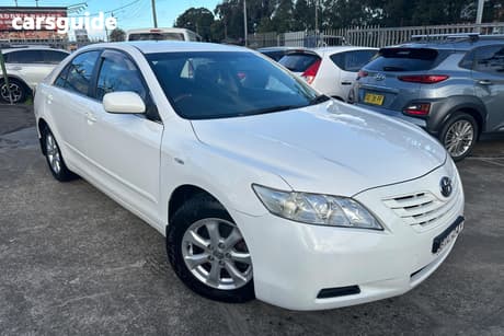 White 2008 Toyota Camry Sedan Altise