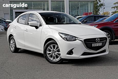 White 2016 Mazda 2 Sedan Maxx