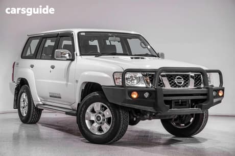 White 2015 Nissan Patrol Wagon St (4X4)