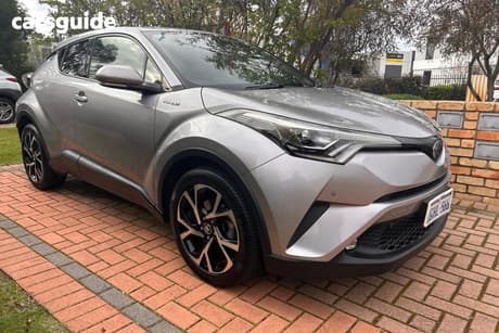 Silver 2017 Toyota C-HR Wagon Koba (Awd)