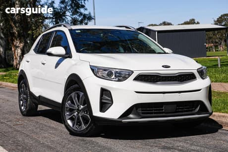 White 2021 Kia Stonic Wagon Sport