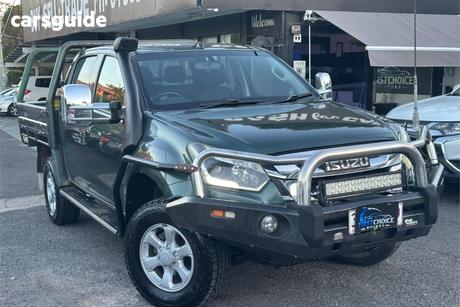 Green 2017 Isuzu D-MAX Crew Cab Utility Ls-M Hi-Ride (4X4)