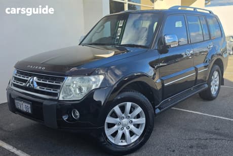 Black 2010 Mitsubishi Pajero Wagon Exceed Lwb (4X4)